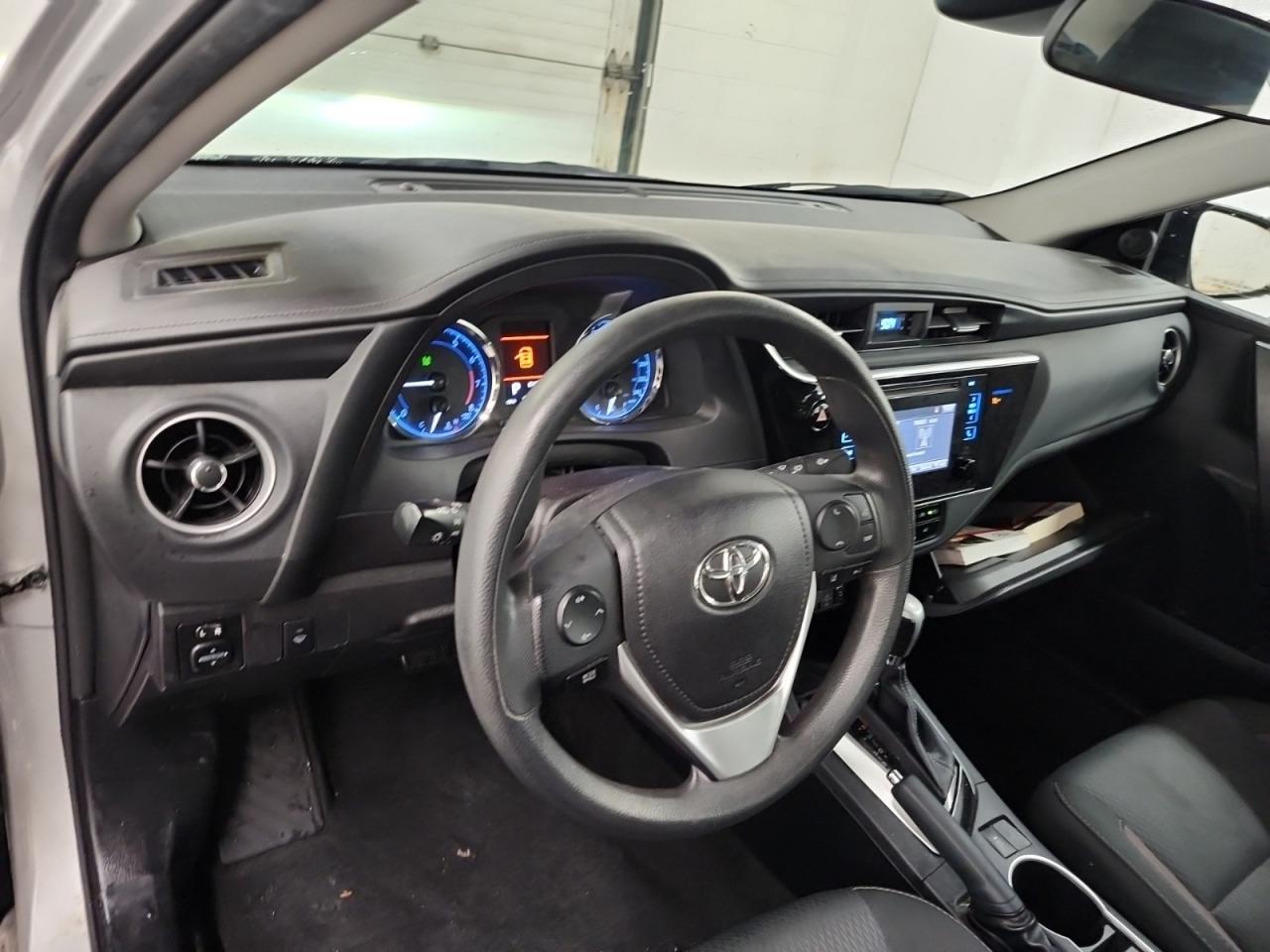 2018 Toyota Corolla LE | NO ACCIDENTS | 7 TOYOTA SERV REC | ALLOYS Photo