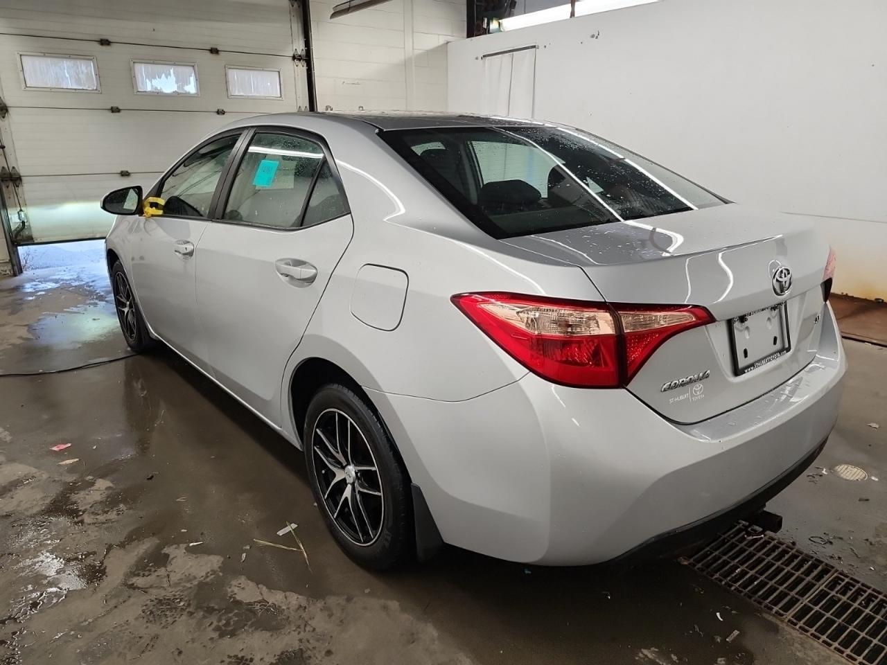 2018 Toyota Corolla LE | NO ACCIDENTS | 7 TOYOTA SERV REC | ALLOYS Photo