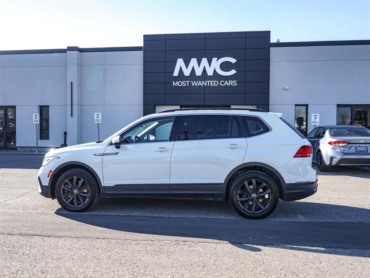 2024 Volkswagen Tiguan COMFORTLINE AWD | PANORAMIC ROOF | BLIND SPOT Photo