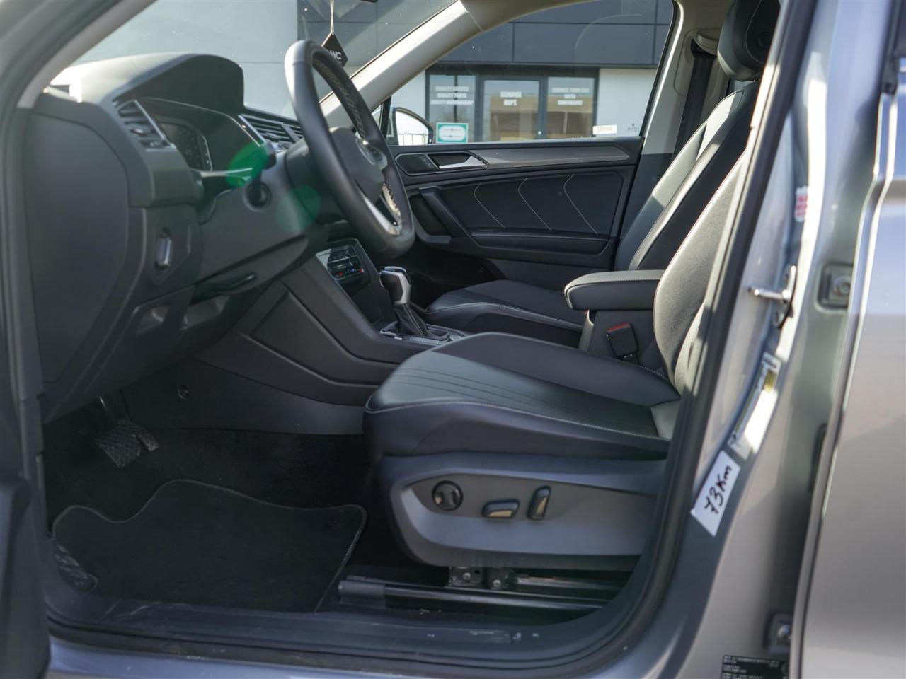 2024 Volkswagen Tiguan COMFORTLINE AWD | PANORAMIC ROOF | BLIND SPOT Photo