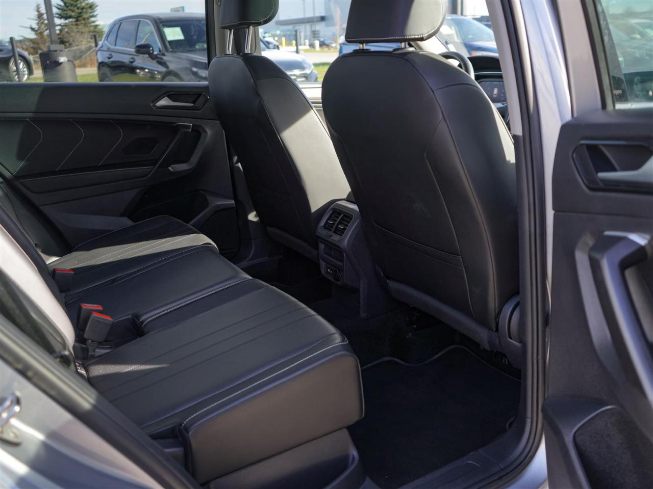 2024 Volkswagen Tiguan COMFORTLINE AWD | PANORAMIC ROOF | BLIND SPOT Photo