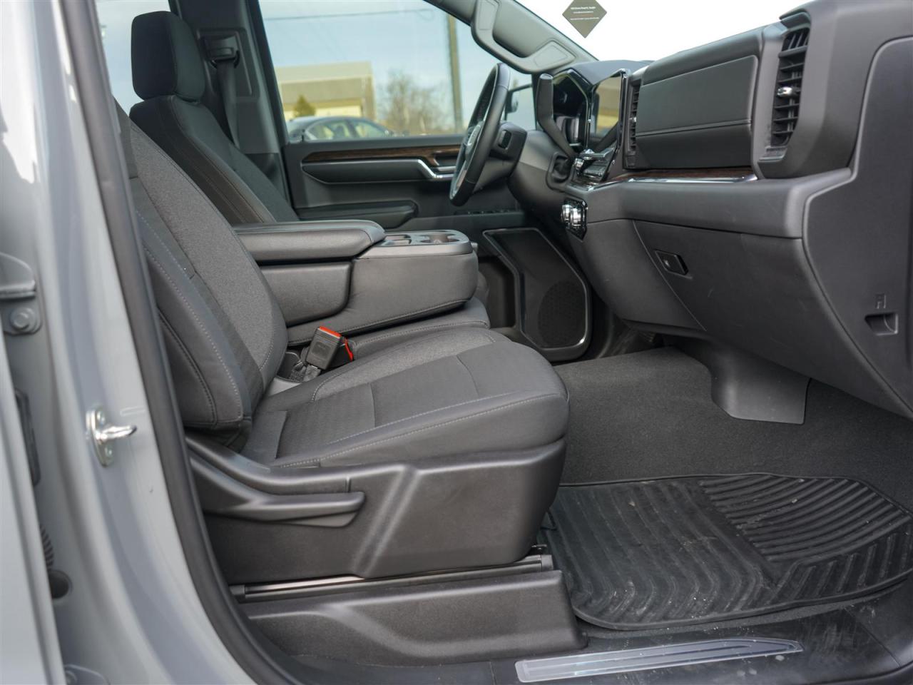 2024 GMC Sierra 1500 ELEVATION CREW CAB | 4WD |5.3L | 8 CYL Photo