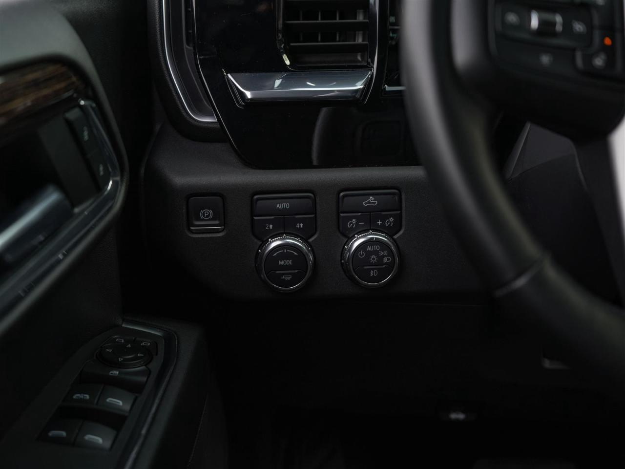 2024 GMC Sierra 1500 ELEVATION CREW CAB | 4WD |5.3L | 8 CYL Photo