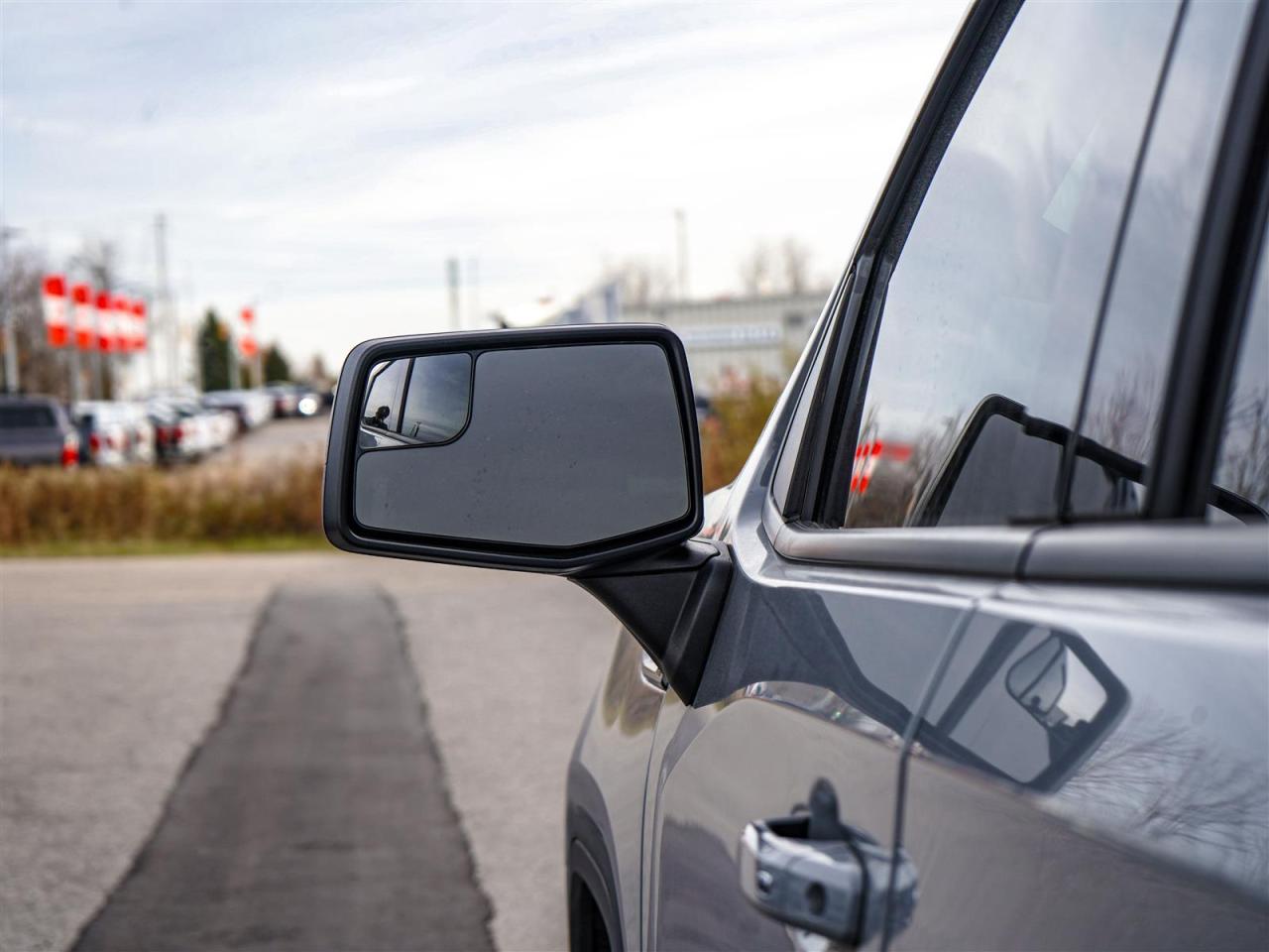 2024 GMC Sierra 1500 ELEVATION CREW CAB | 4WD |5.3L | 8 CYL Photo