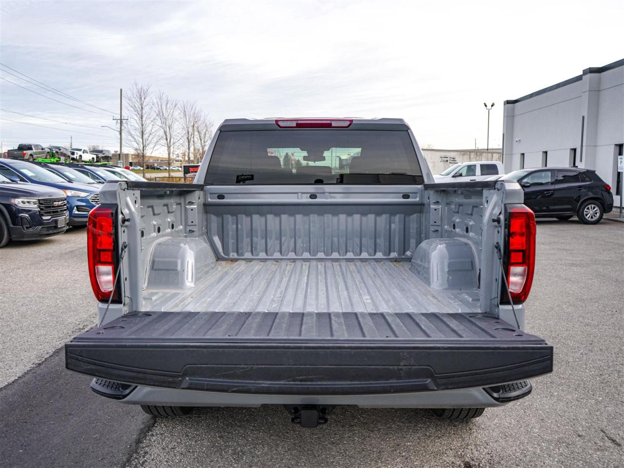 2024 GMC Sierra 1500 ELEVATION CREW CAB | 4WD |5.3L | 8 CYL Photo