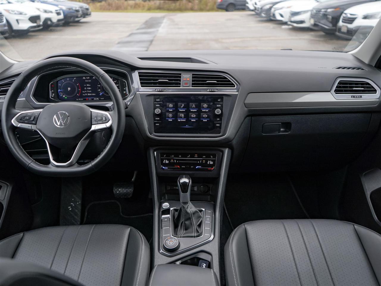 2024 Volkswagen Tiguan COMFORTLINE AWD | LEATHER | BLIND SPOT Photo