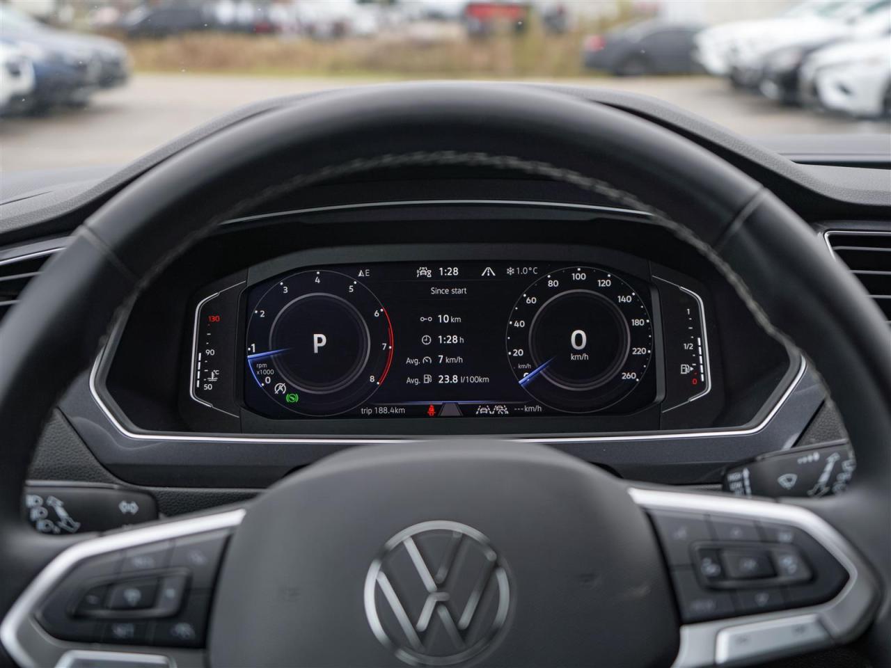 2024 Volkswagen Tiguan COMFORTLINE AWD | LEATHER | BLIND SPOT Photo