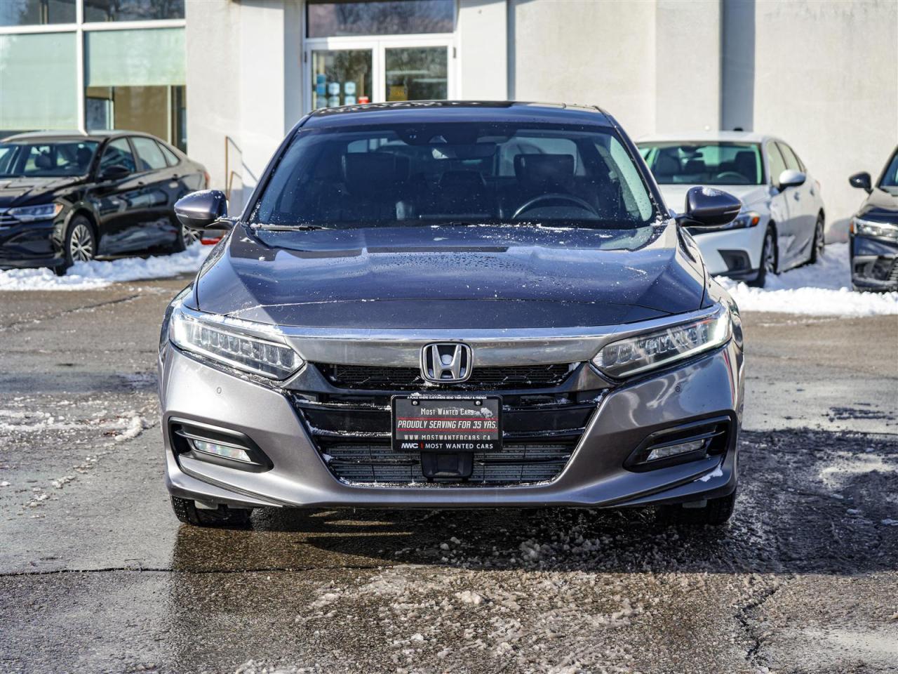 2018 Honda Accord TOURING | NO ACCIDENTS | NAV | LEATHER | SUNROOF Photo