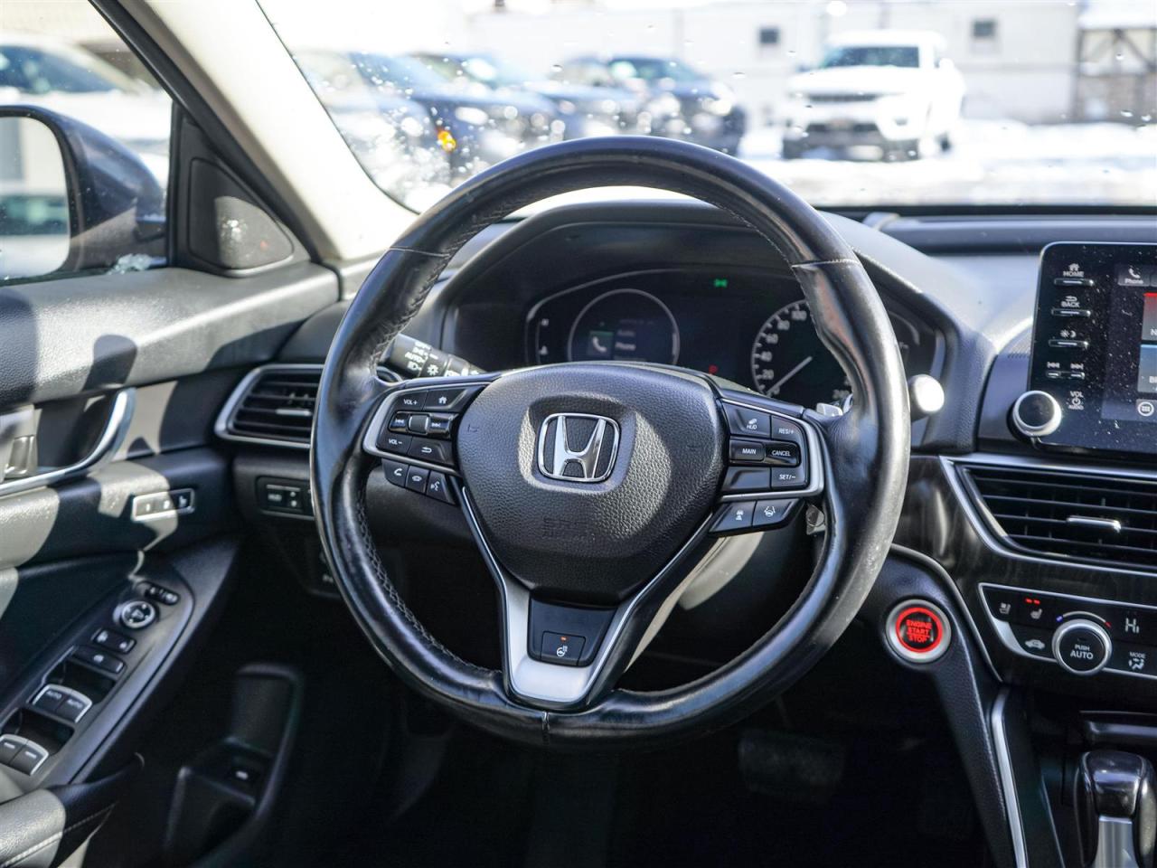 2018 Honda Accord TOURING | NO ACCIDENTS | NAV | LEATHER | SUNROOF Photo