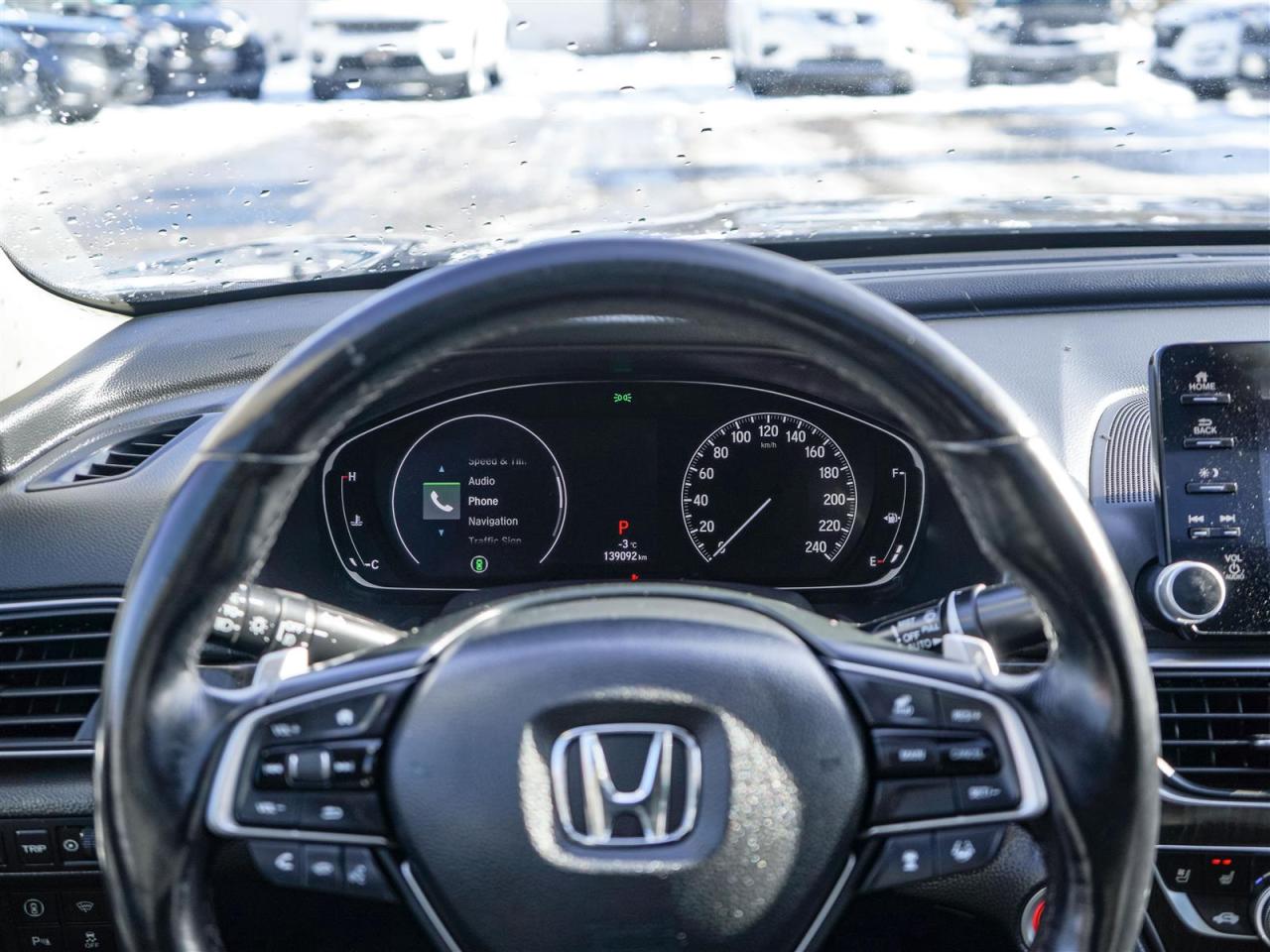 2018 Honda Accord TOURING | NO ACCIDENTS | NAV | LEATHER | SUNROOF Photo