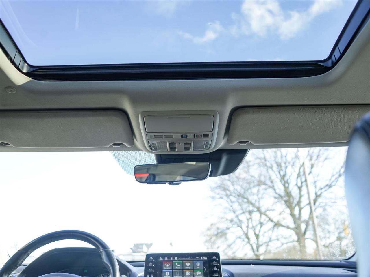 2018 Honda Accord TOURING | NO ACCIDENTS | NAV | LEATHER | SUNROOF Photo