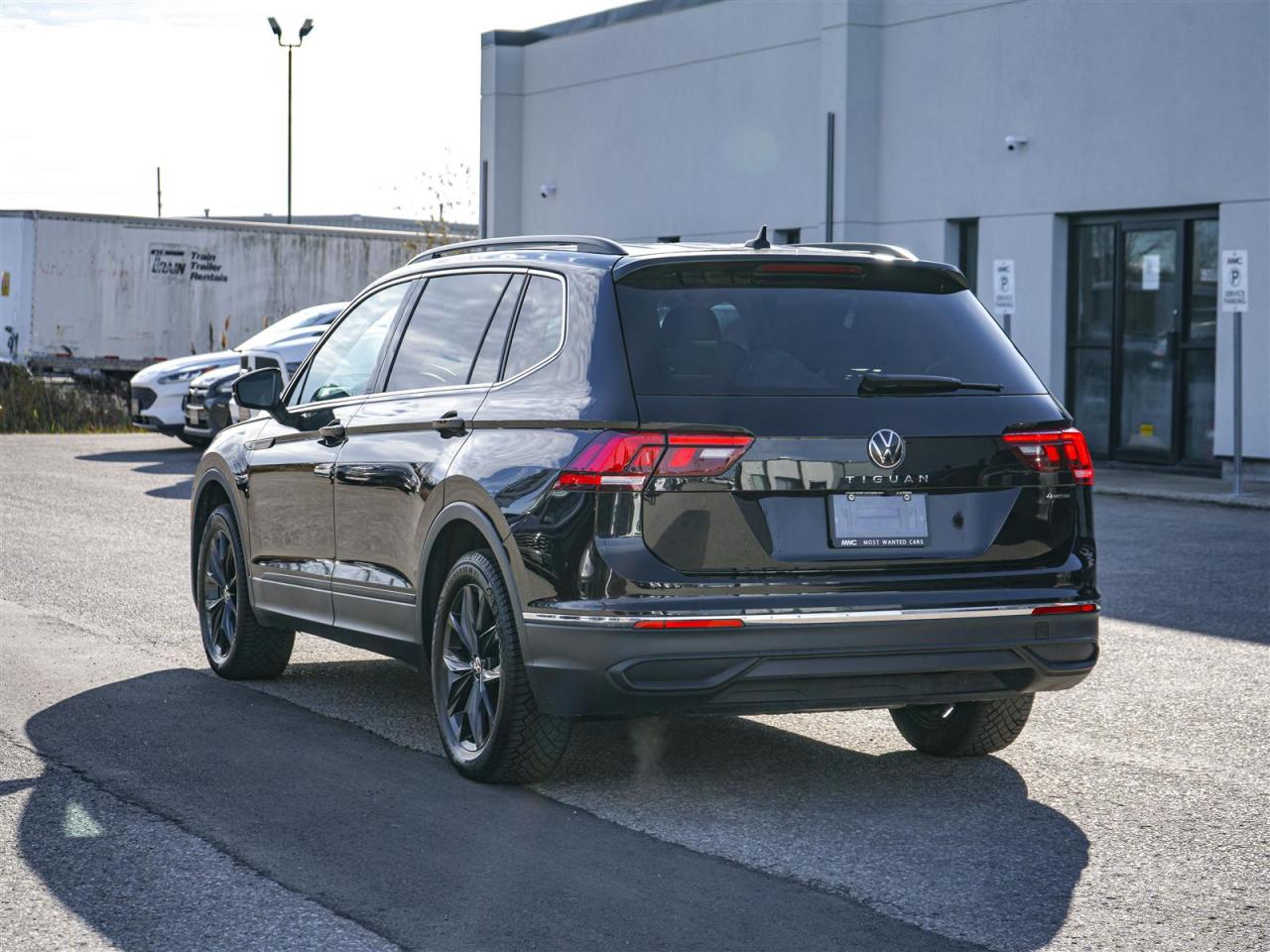 2024 Volkswagen Tiguan COMFORTLINE AWD | PANORAMIC ROOF | LEATHER Photo