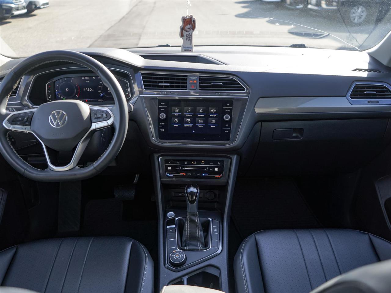 2024 Volkswagen Tiguan COMFORTLINE AWD | PANORAMIC ROOF | LEATHER Photo