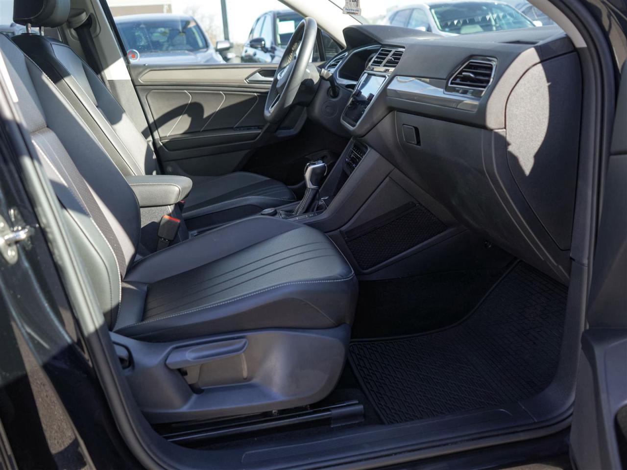 2024 Volkswagen Tiguan COMFORTLINE AWD | PANORAMIC ROOF | LEATHER Photo