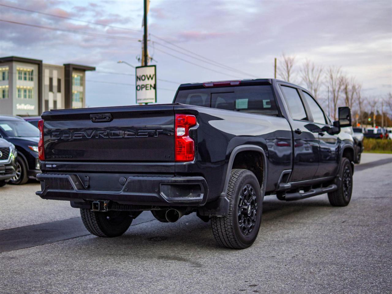 2022 Chevrolet Express 2500 HD LT CREW CAB | 4X4 | TOW PACKAGE | SUNROOF Photo