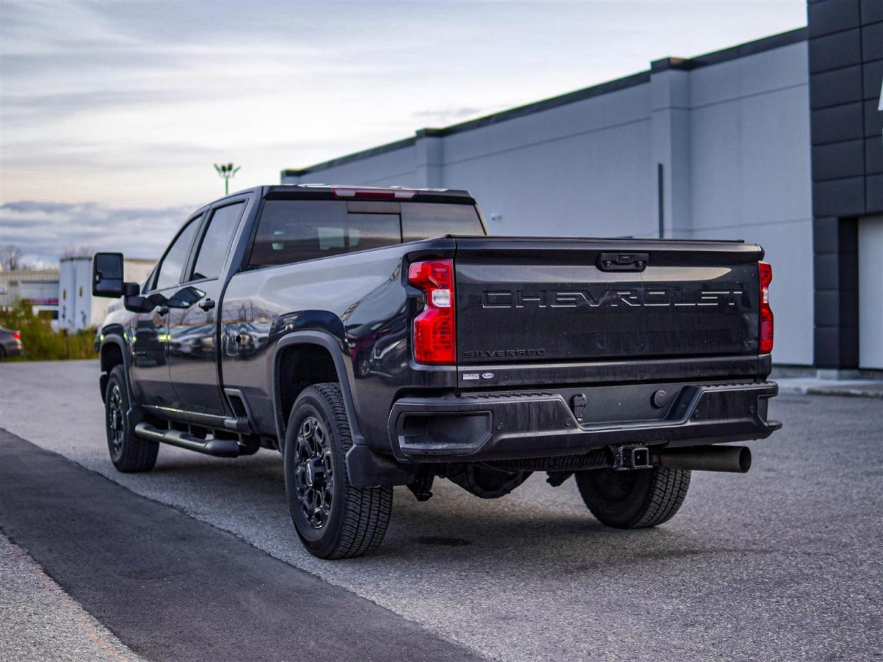 2022 Chevrolet Express 2500 HD LT CREW CAB | 4X4 | TOW PACKAGE | SUNROOF Photo