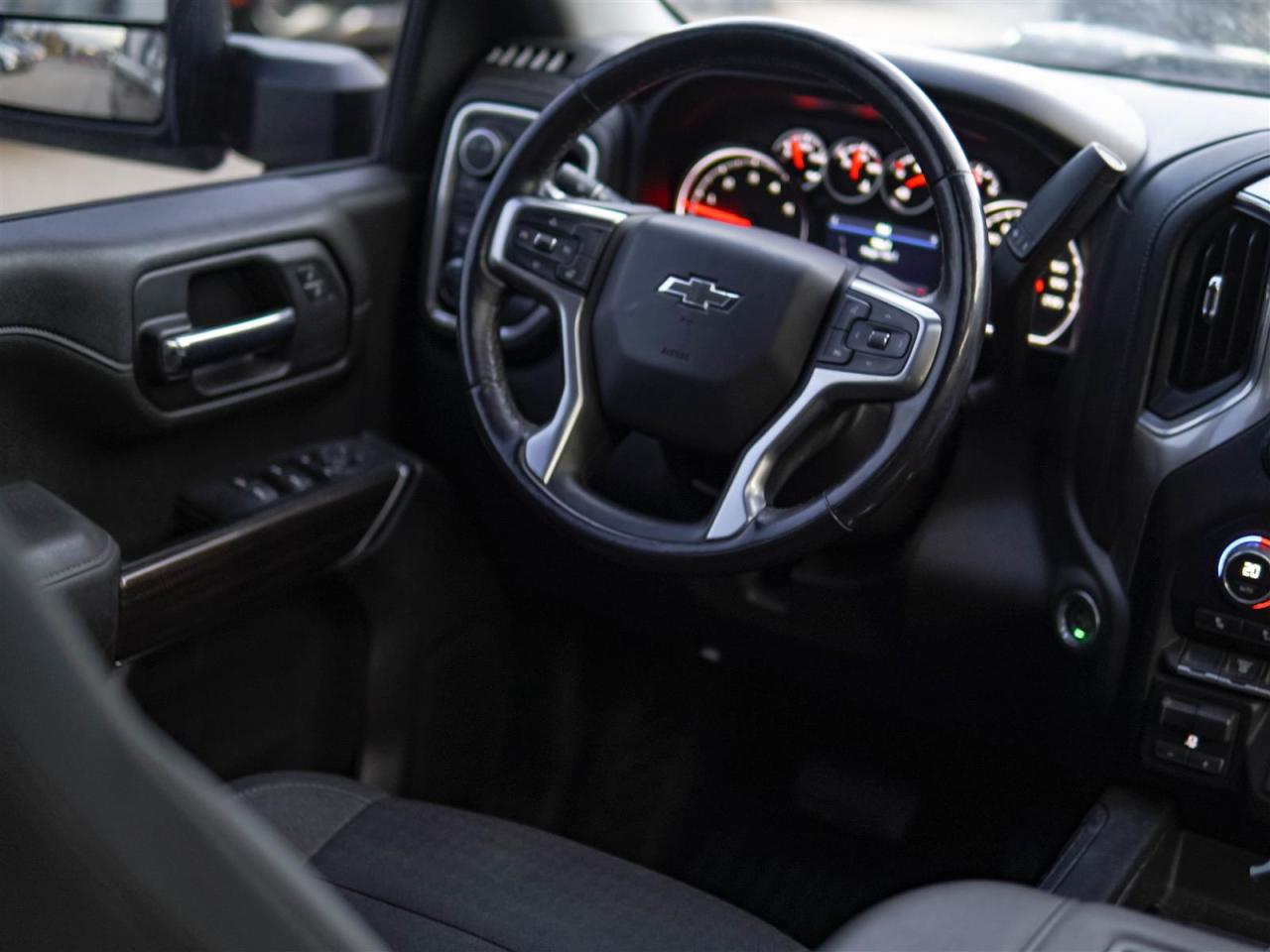 2022 Chevrolet Express 2500 HD LT CREW CAB | 4X4 | TOW PACKAGE | SUNROOF Photo