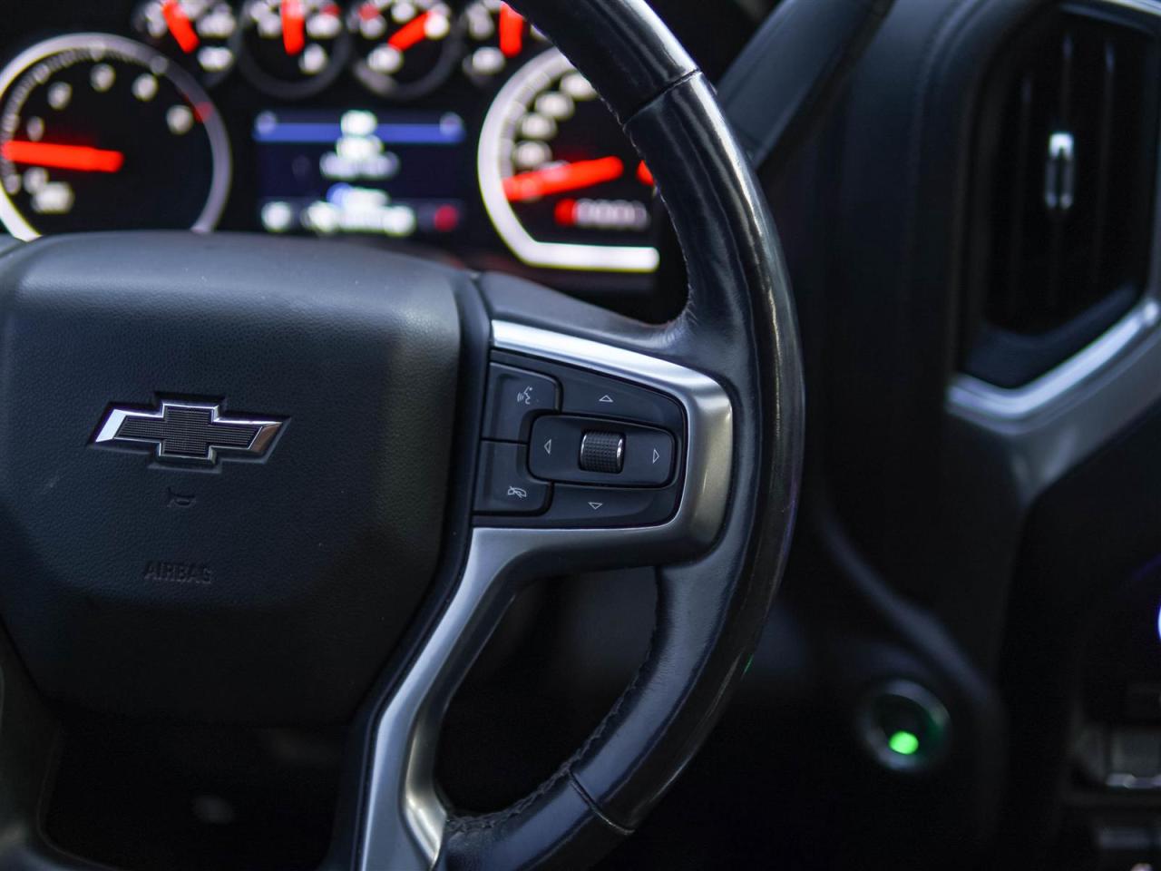 2022 Chevrolet Express 2500 HD LT CREW CAB | 4X4 | TOW PACKAGE | SUNROOF Photo