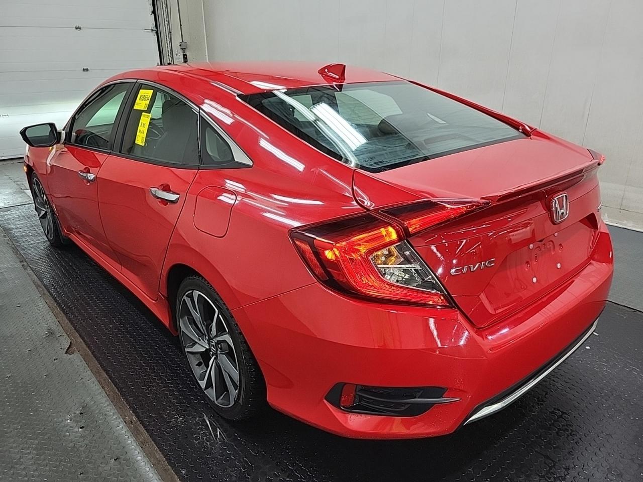 2020 Honda Civic TOURING | NO ACCIDENTS | NAV | LEATHER Photo