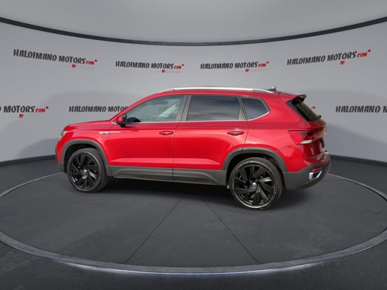 2023 Volkswagen Taos Highline 4MOTION Photo
