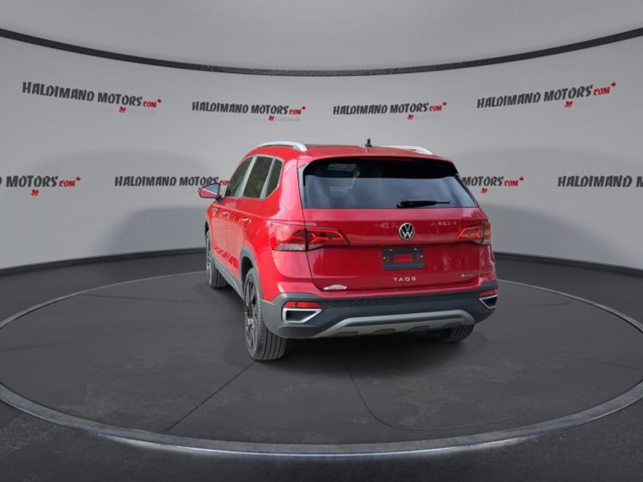 2023 Volkswagen Taos Highline 4MOTION Photo