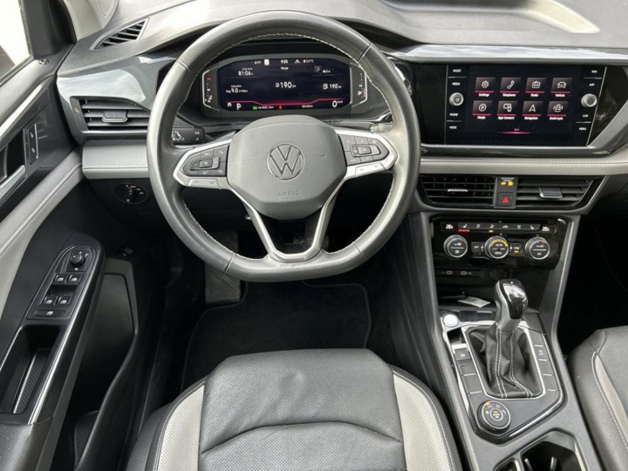 2023 Volkswagen Taos Highline 4MOTION Photo