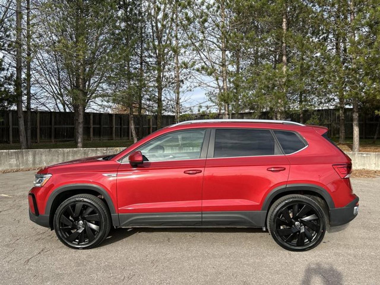 2023 Volkswagen Taos Highline Photo
