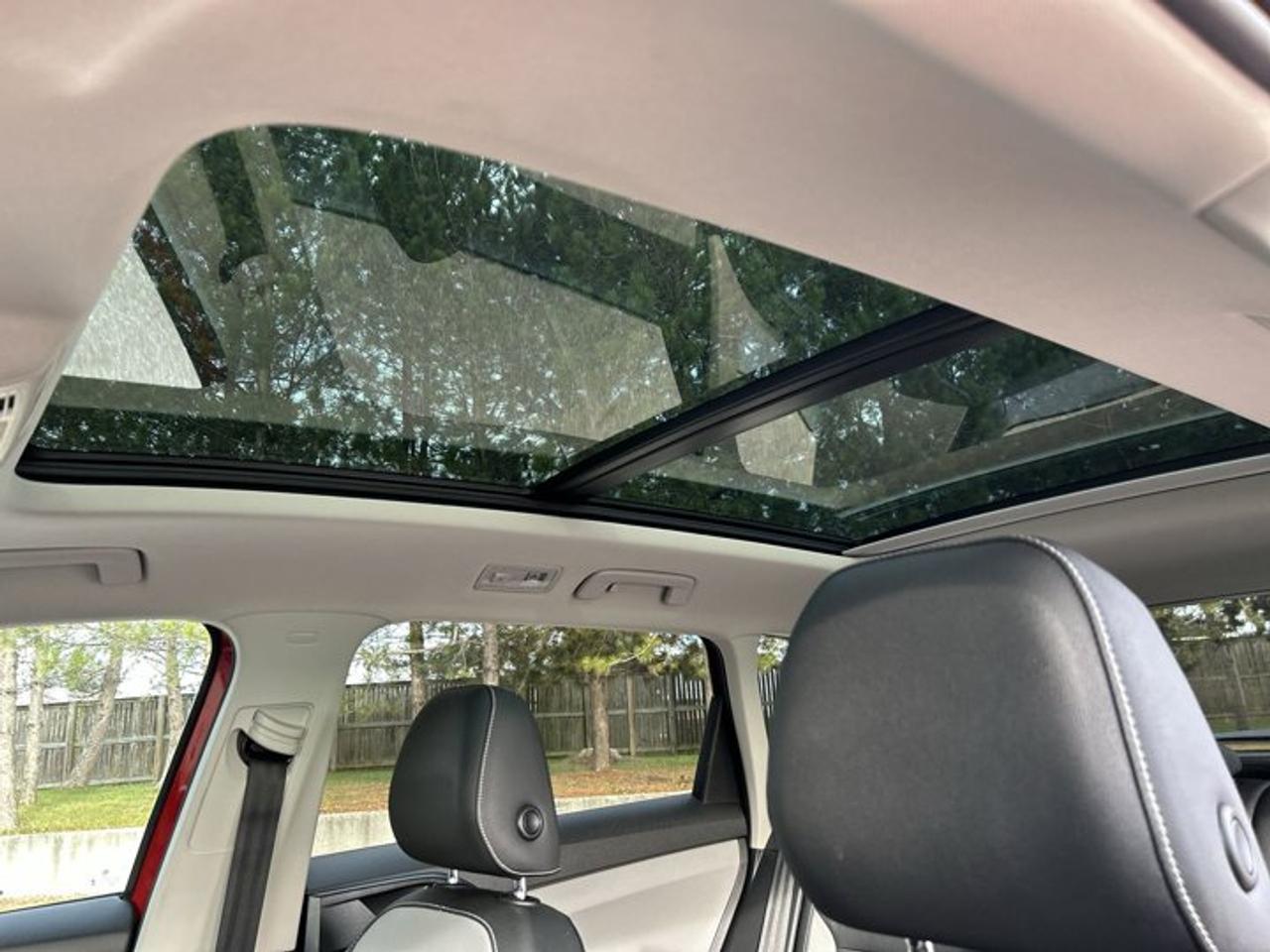 2023 Volkswagen Taos Highline Photo