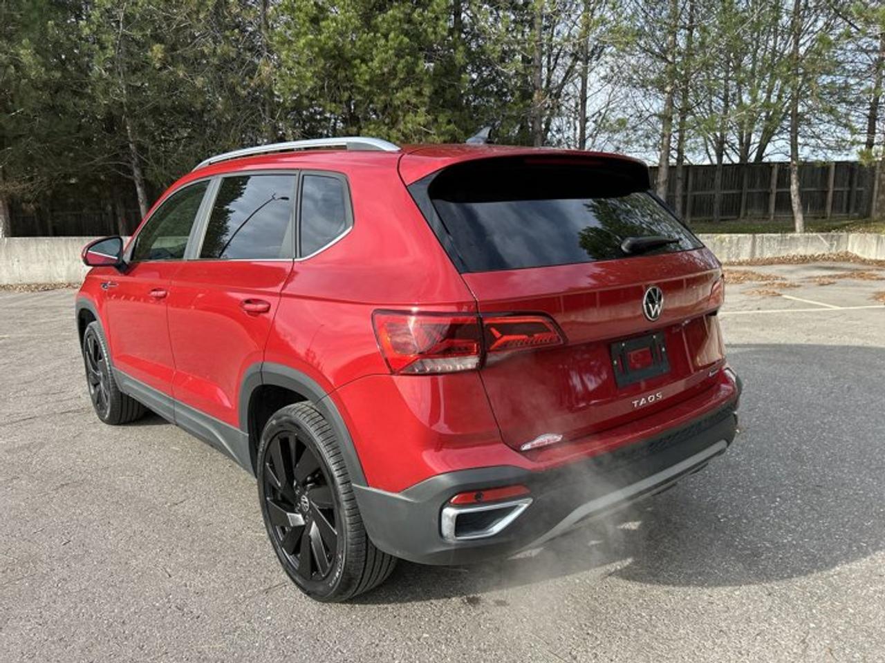 2023 Volkswagen Taos Highline Photo