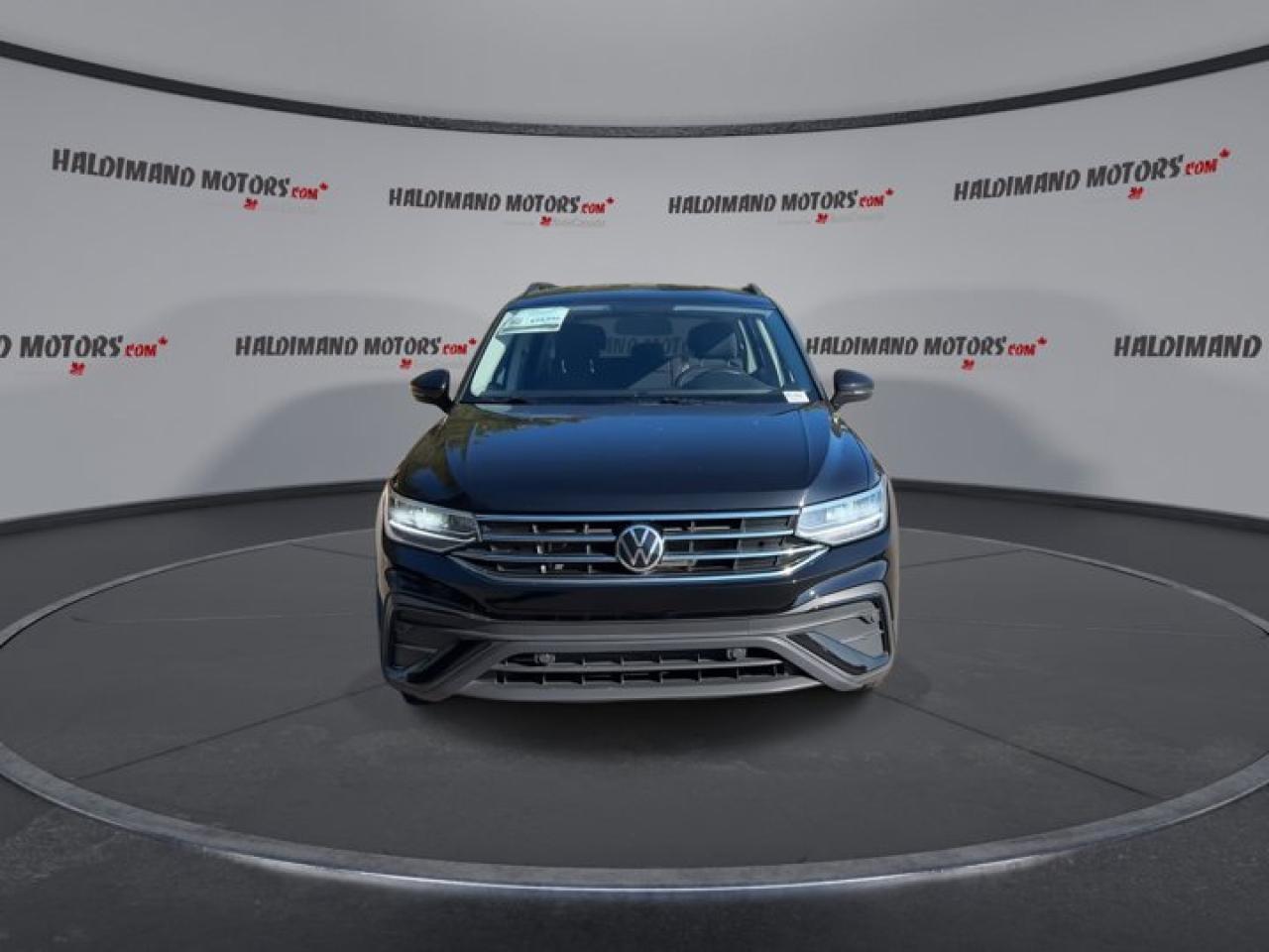 2022 Volkswagen Tiguan Trendline 4Motion Photo2