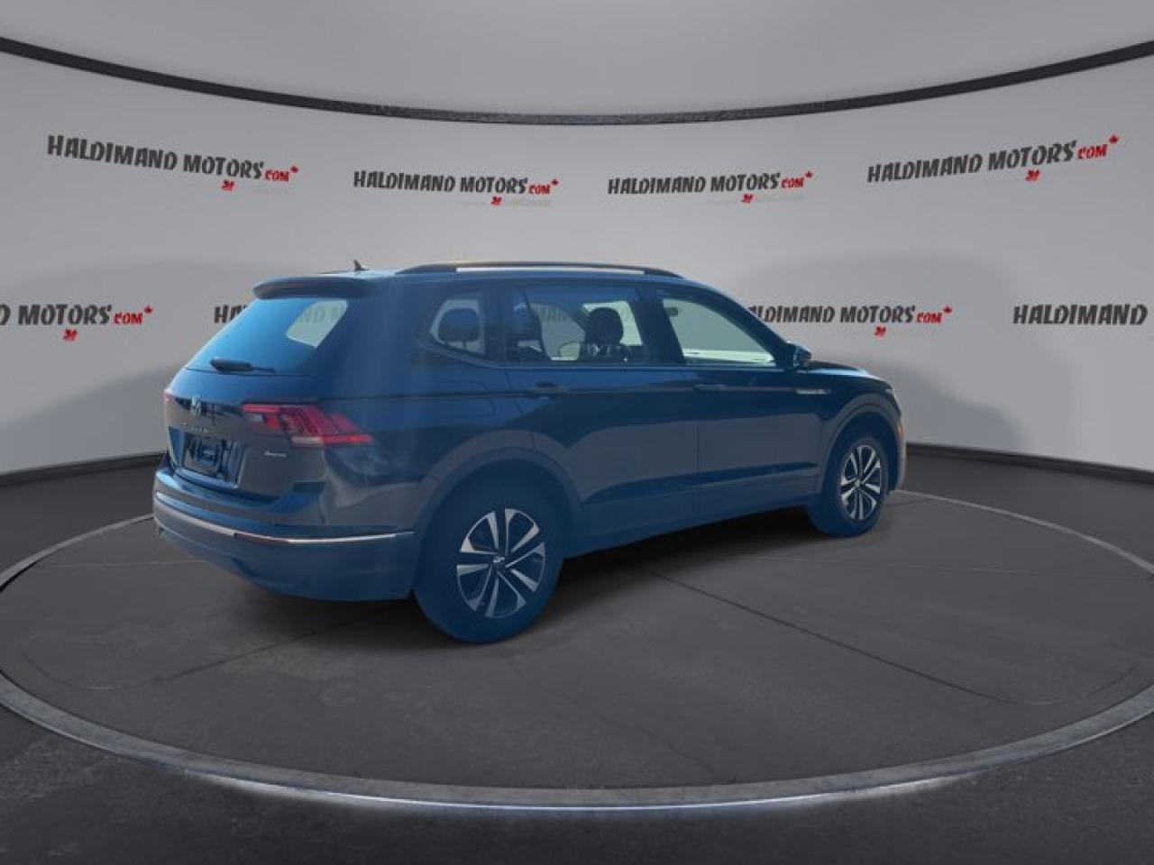 2022 Volkswagen Tiguan Trendline 4Motion Photo