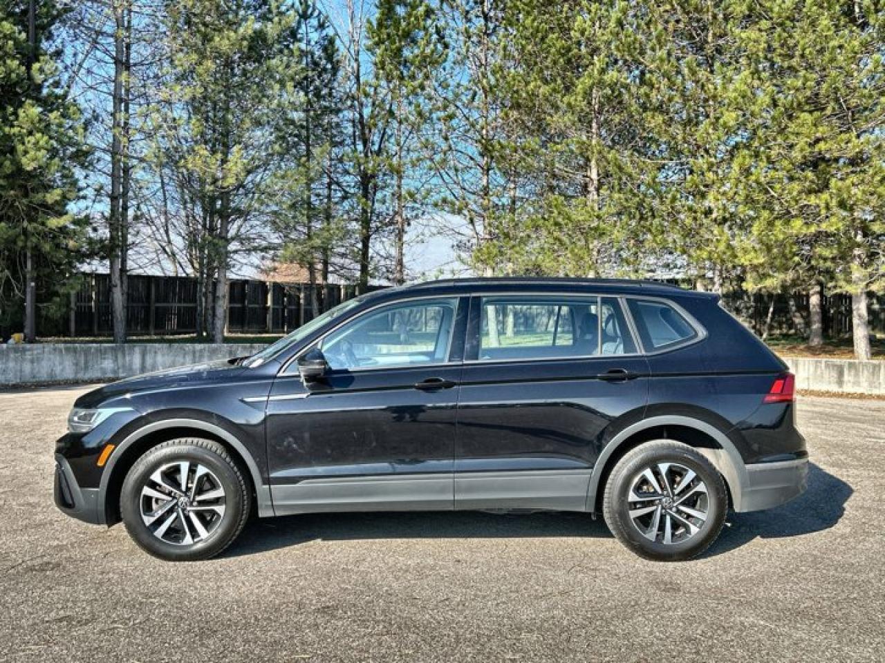 2022 Volkswagen Tiguan Trendline 4Motion Photo