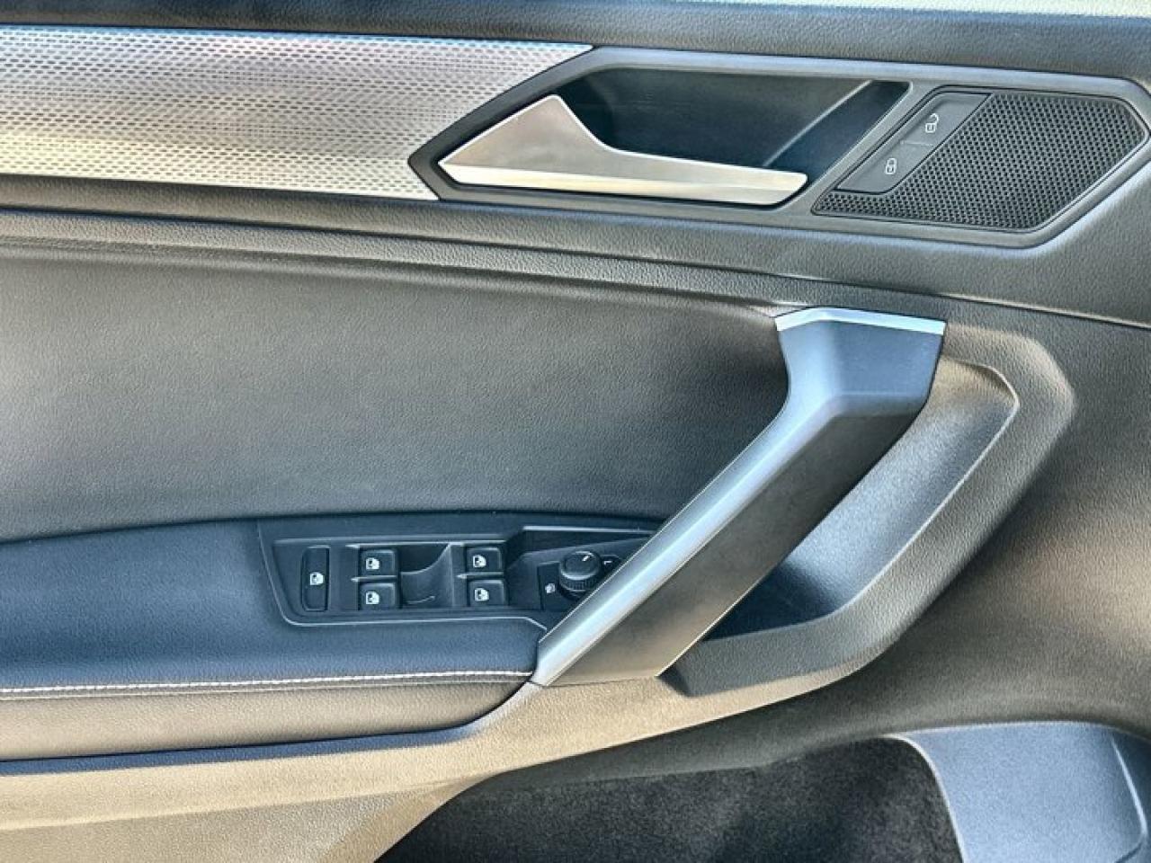 2022 Volkswagen Tiguan Trendline 4Motion Photo