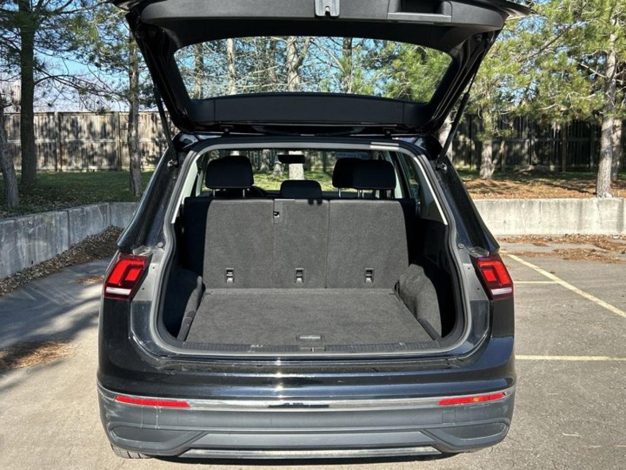 2022 Volkswagen Tiguan Trendline 4Motion Photo