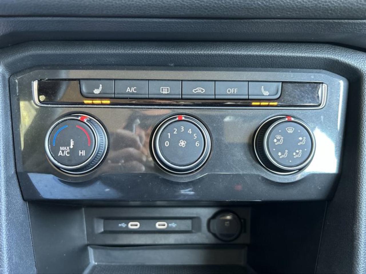 2022 Volkswagen Tiguan Trendline 4Motion Photo