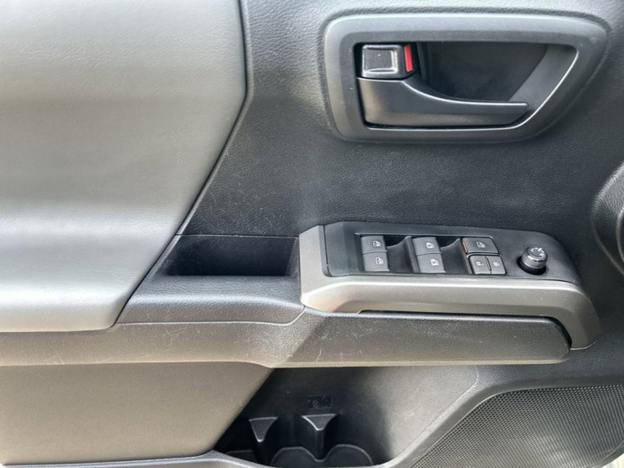 2023 Toyota Tacoma SR5 DOUBLE CAB 4X4 Photo