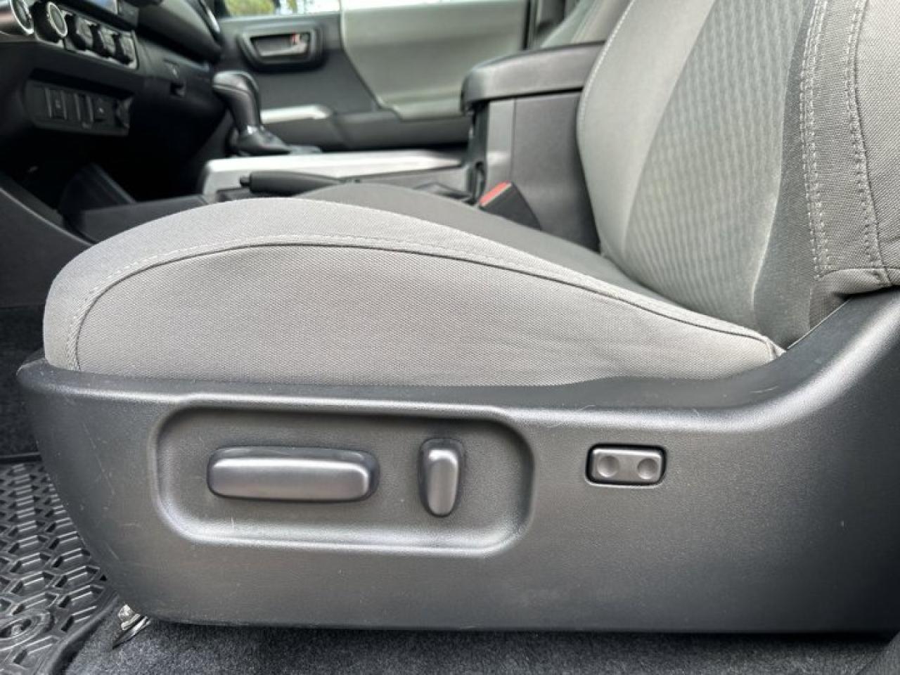 2023 Toyota Tacoma SR5 DOUBLE CAB 4X4 Photo