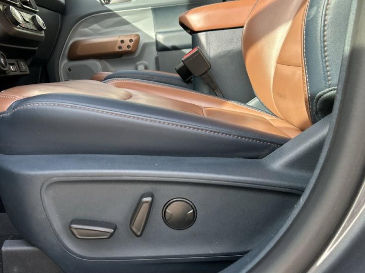 2023 Ford Maverick LARIAT AWD Crew | Remote Start | Leather Seats | Navigation Photo