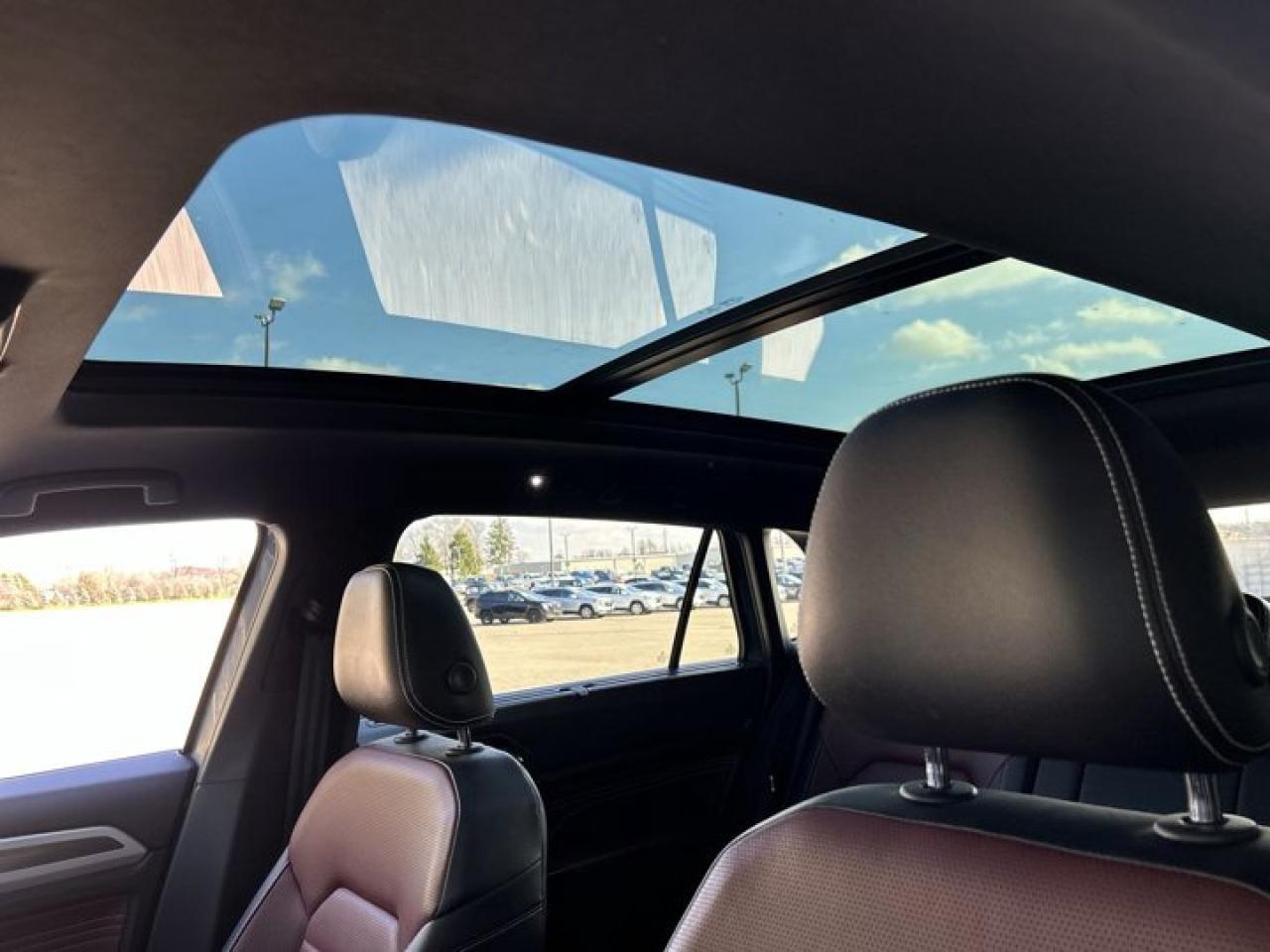 2023 Volkswagen Atlas Cross Sport Execline AWD | Leather Seats | AC Seats | Remote Start Photo