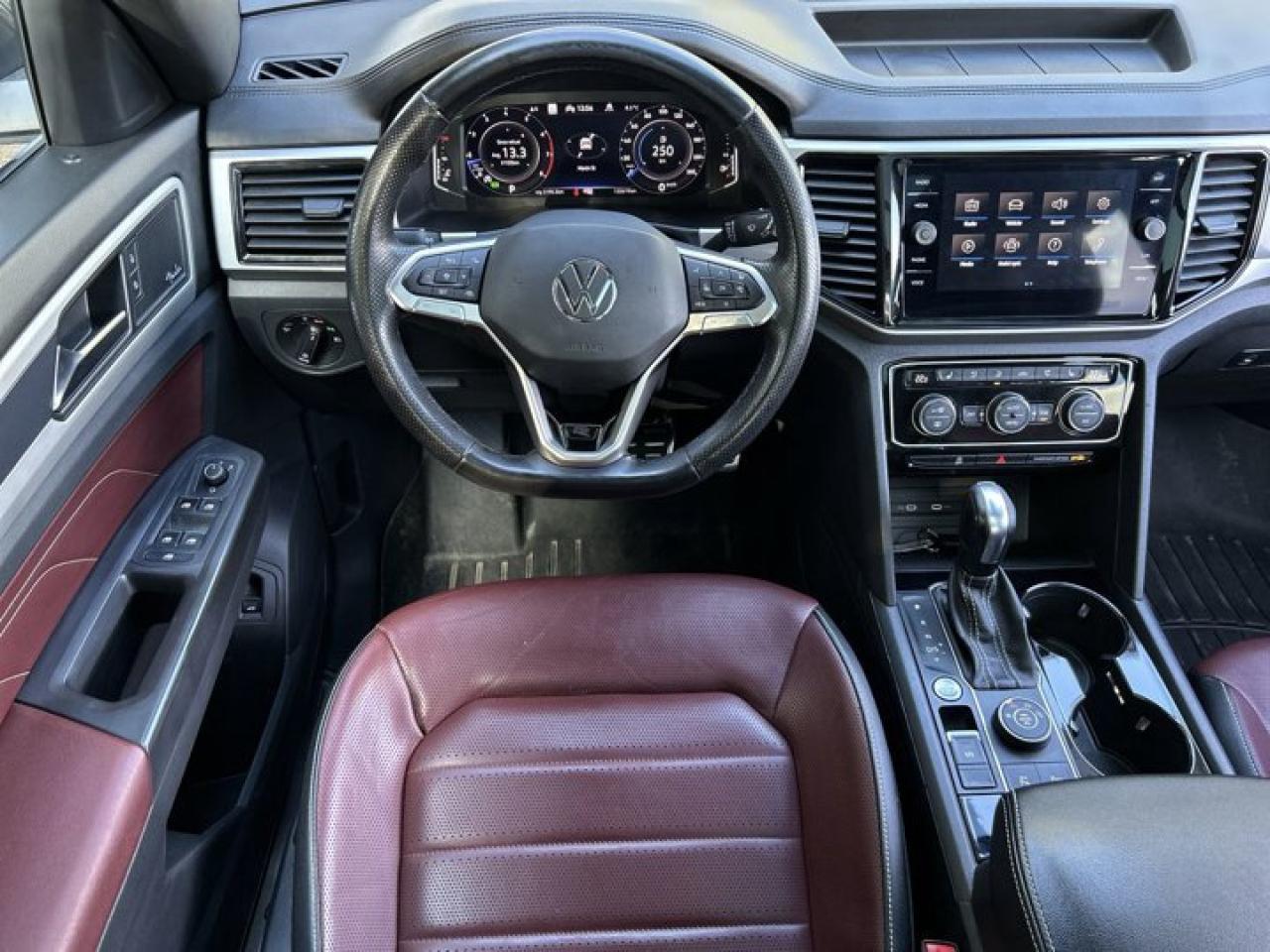 2023 Volkswagen Atlas Cross Sport Execline AWD | Leather Seats | AC Seats | Remote Start Photo