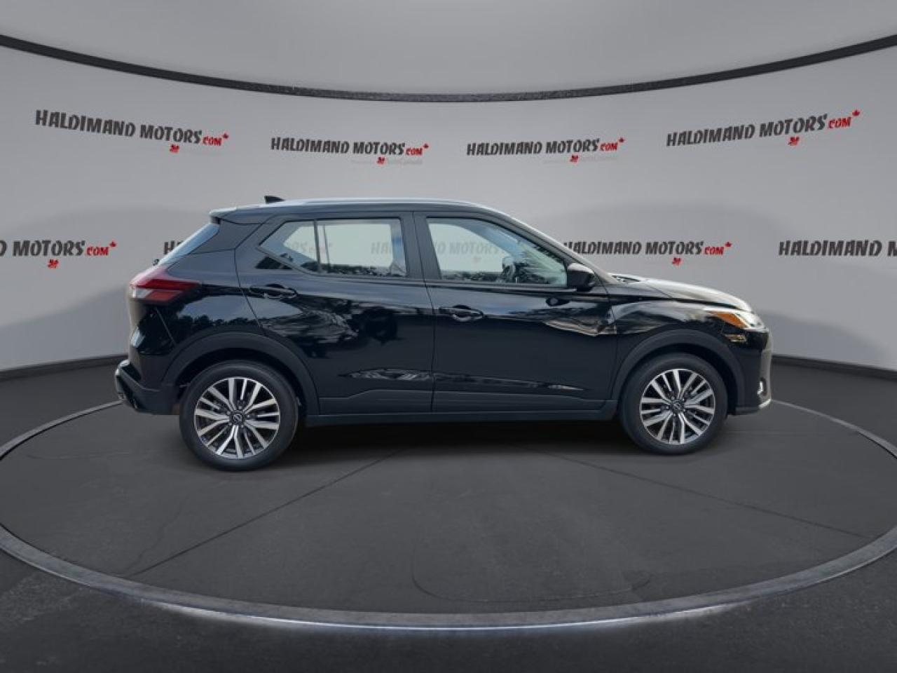 2024 Nissan Kicks SV | Remote Start | Heated Seats Photo