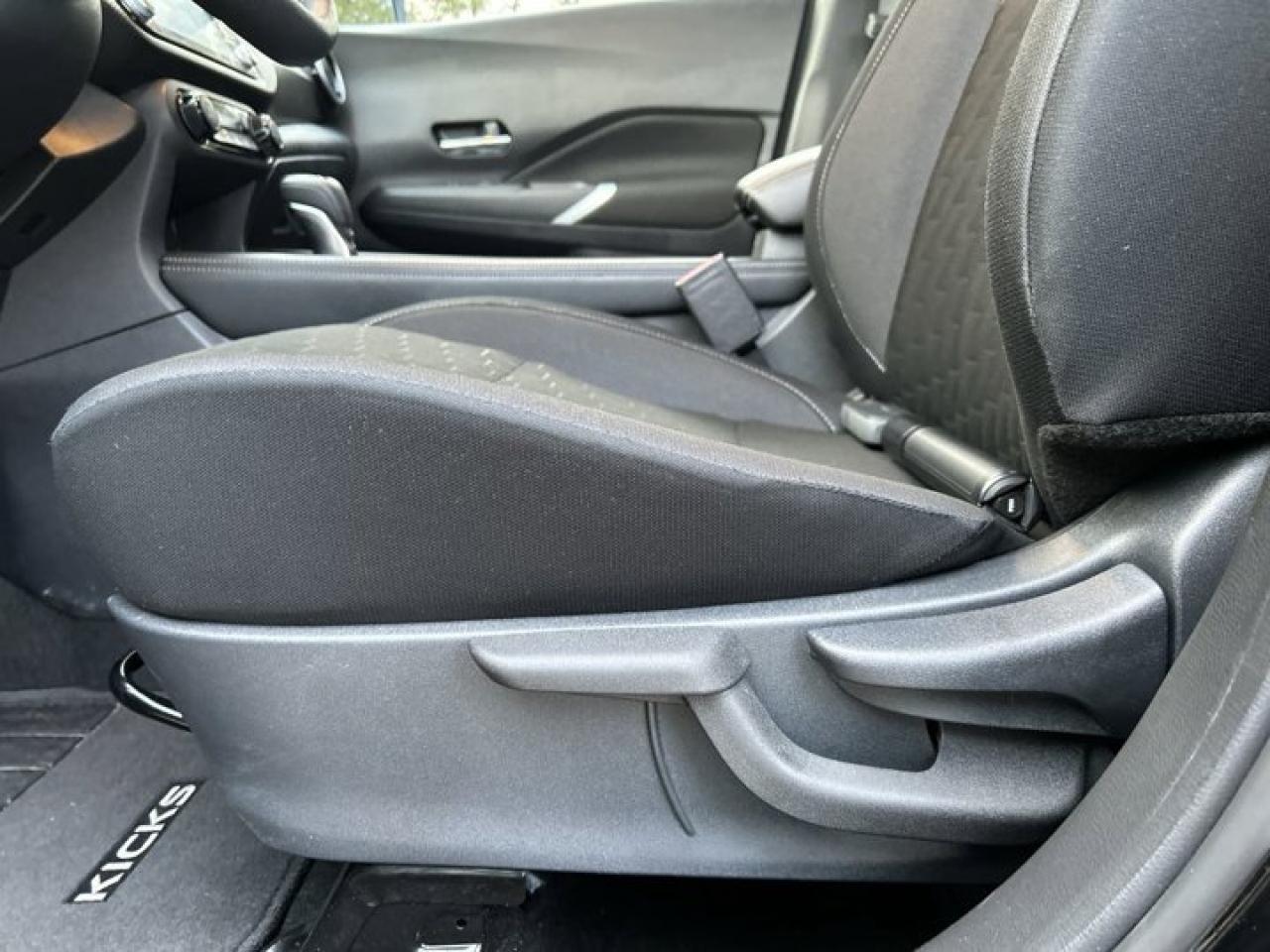2024 Nissan Kicks SV | Remote Start | Heated Seats Photo