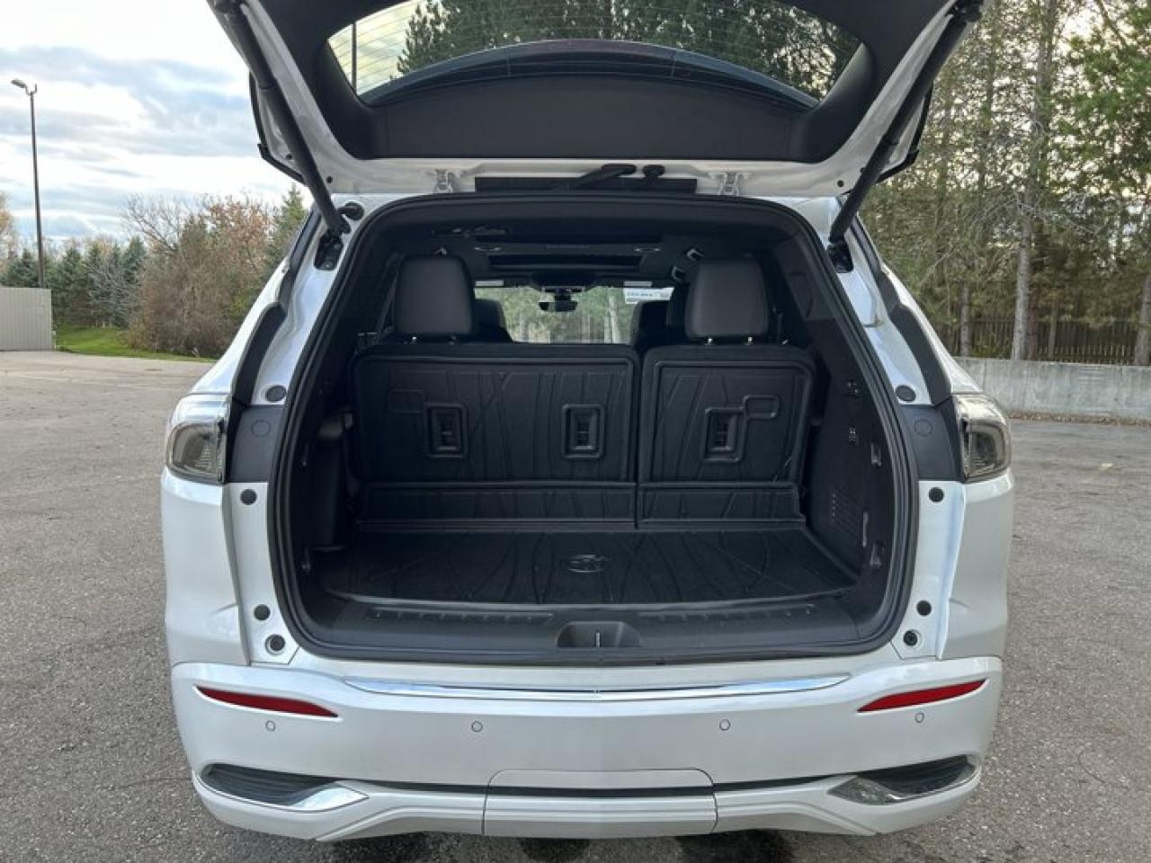 2023 Buick Enclave Avenir AWD | 2nd Row Captain Seats | 360 Camera |  AC Seats Photo