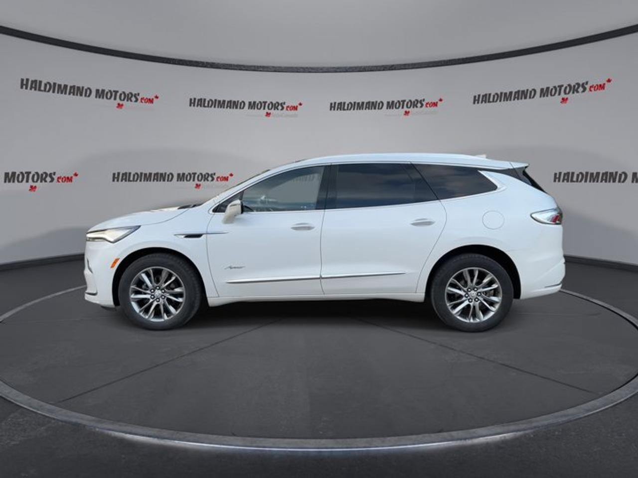 2023 Buick Enclave Avenir AWD | 360 Camera | Trailer Tow Package Photo4