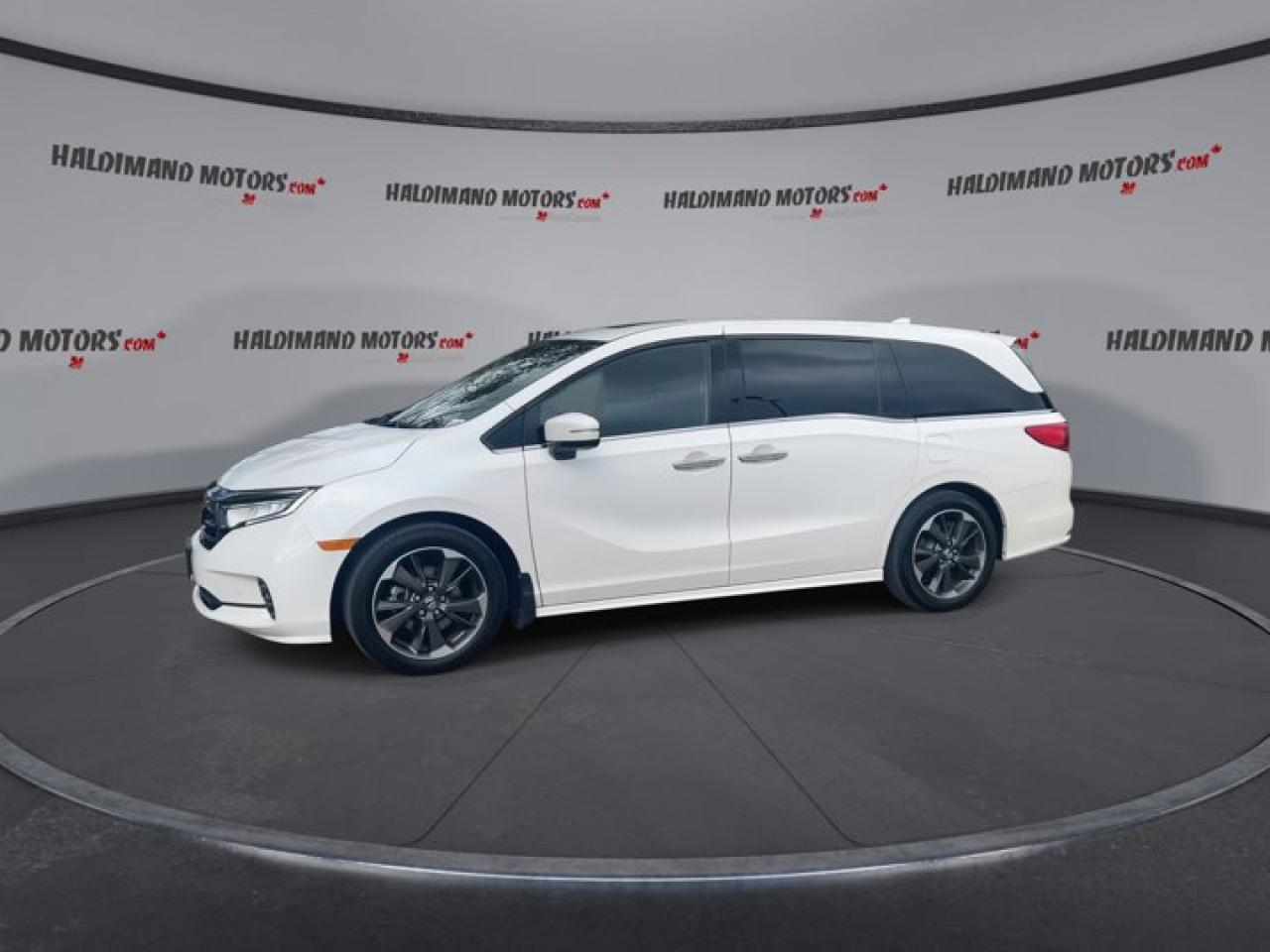 2024 Honda Odyssey Touring |  Sunroof | Leather Seats | Remote Start| AC Seats Photo