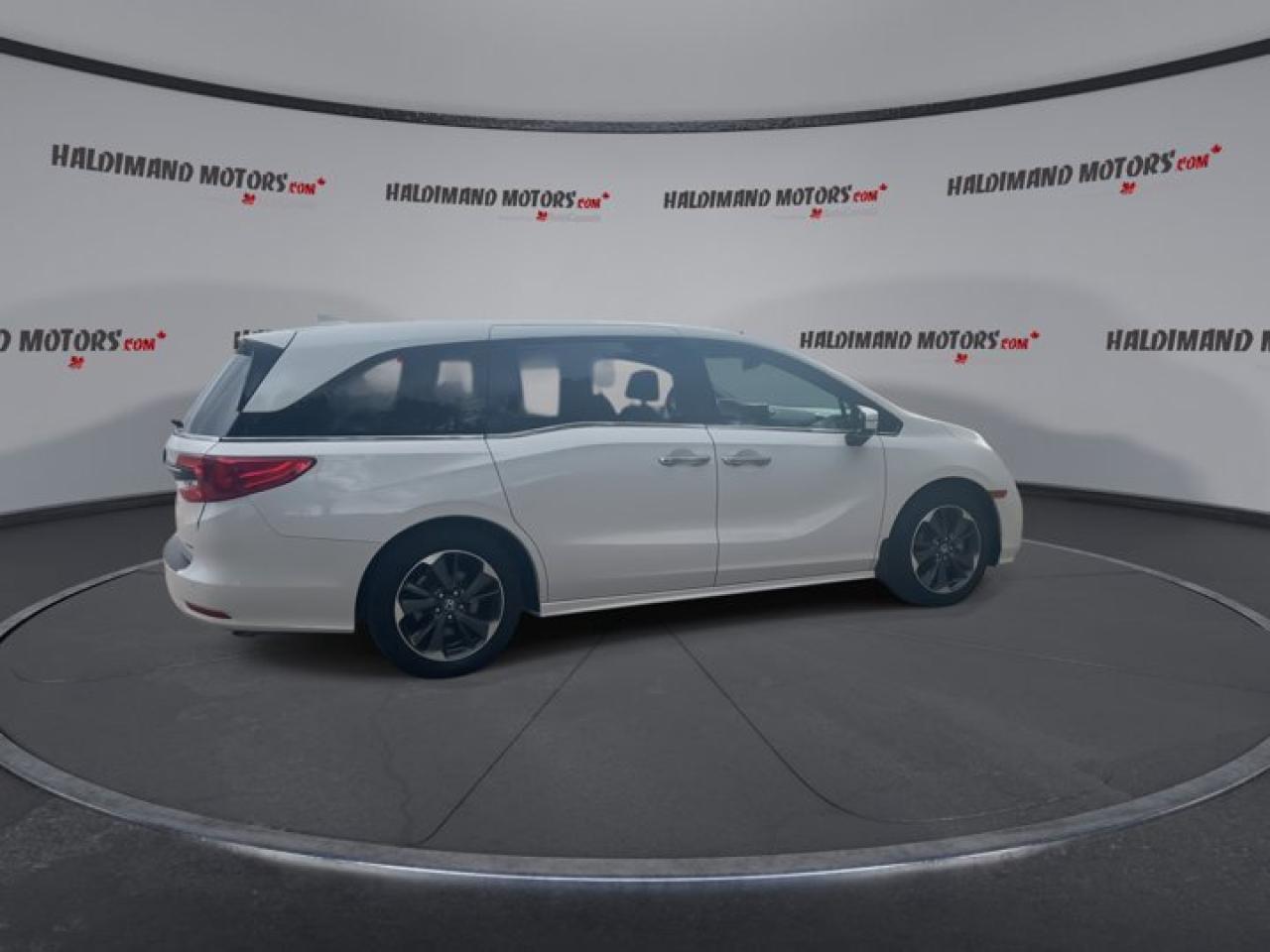 2024 Honda Odyssey Touring |  Sunroof | Leather Seats | Remote Start| AC Seats Photo