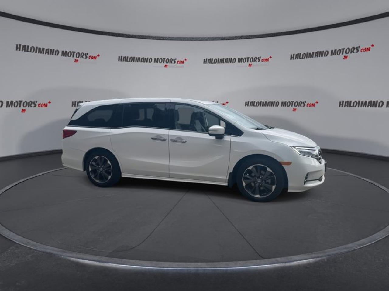 2024 Honda Odyssey Touring |  Sunroof | Leather Seats | Remote Start| AC Seats Photo