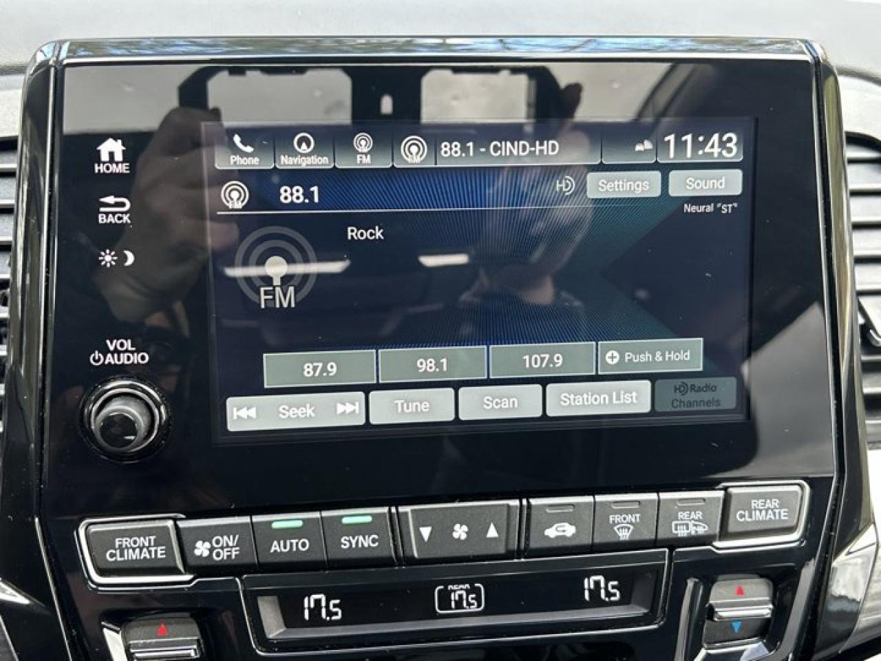 2024 Honda Odyssey Touring |  Sunroof | Leather Seats | Remote Start| AC Seats Photo