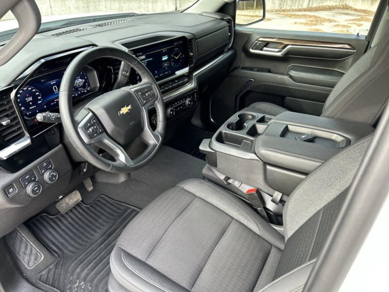 2024 Chevrolet Silverado 1500 LT Crew | Remote Start | Heated Seats | Heated Steering Wheel Photo