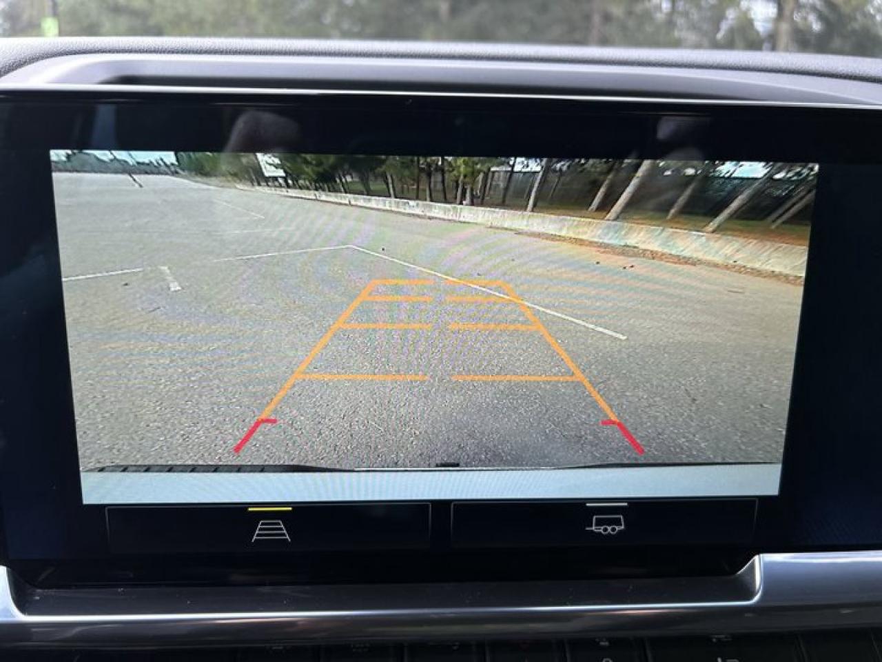 2024 Chevrolet Silverado 1500 LT Crew | Remote Start | Heated Seats | Heated Steering Wheel Photo